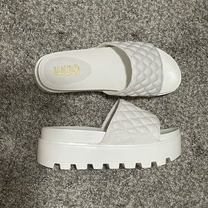 NIB EGO Platform Quilted Slides White Size 7